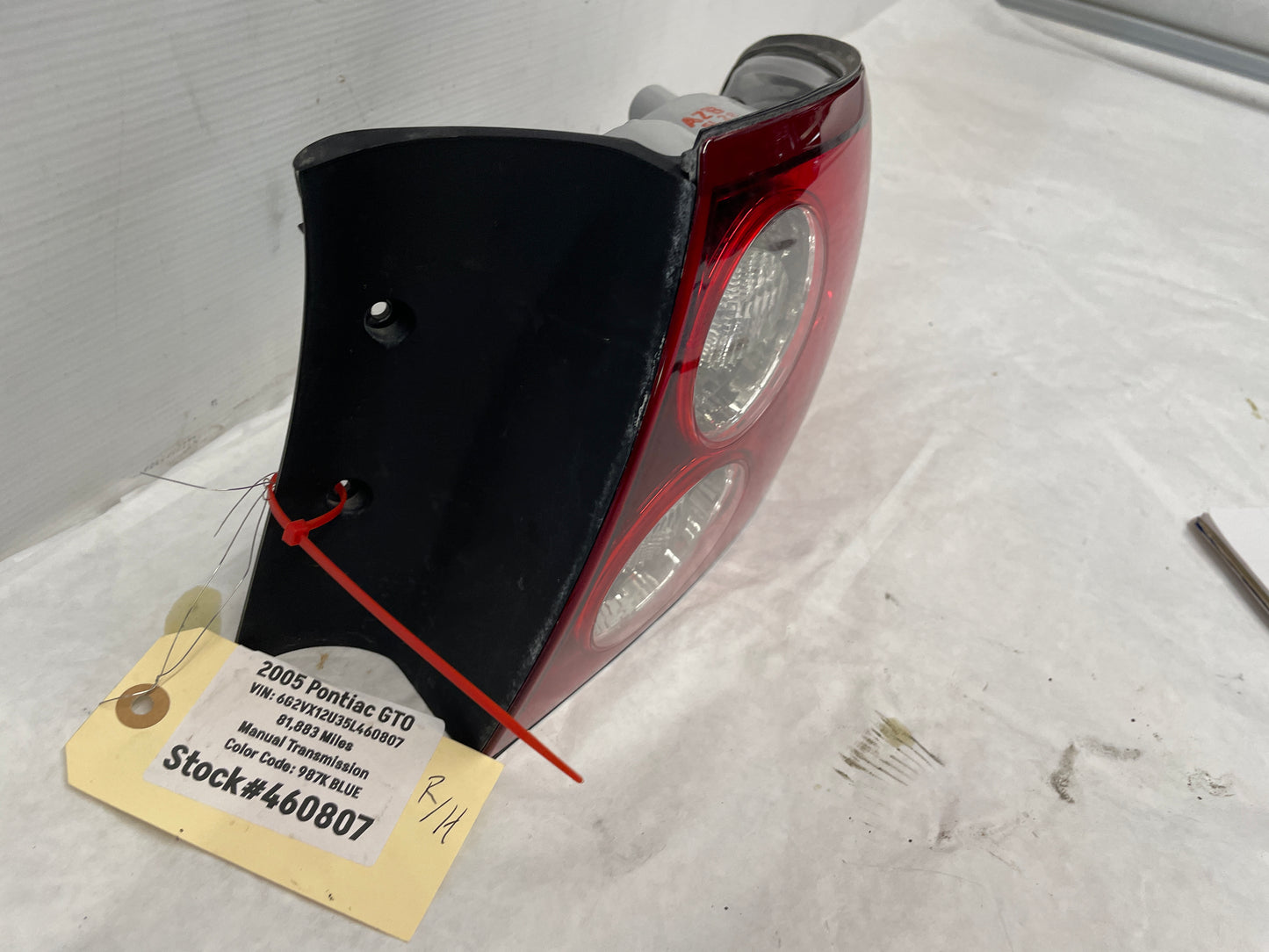 2005 Pontiac GTO RH Passenger Tail Light Taillight Lamp OEM - Day's Parts Yard