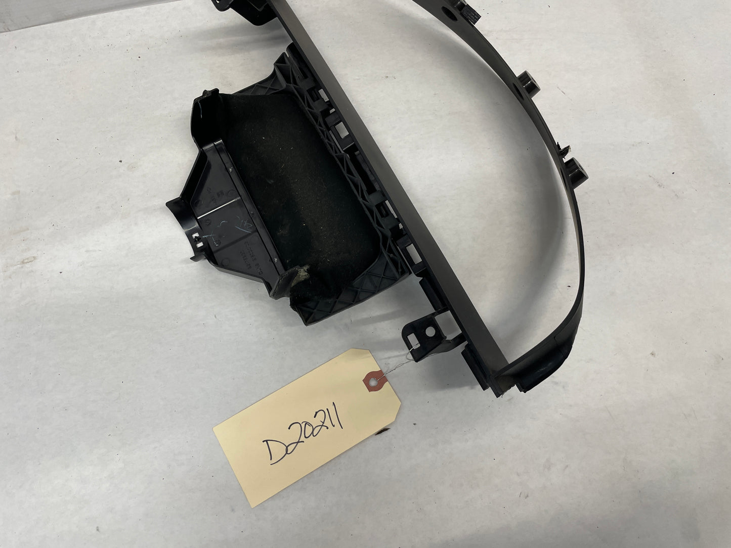 2009 Pontiac G8 GT Speedometer Gauge Cluster Bezel Trim OEM - Day's Parts Yard