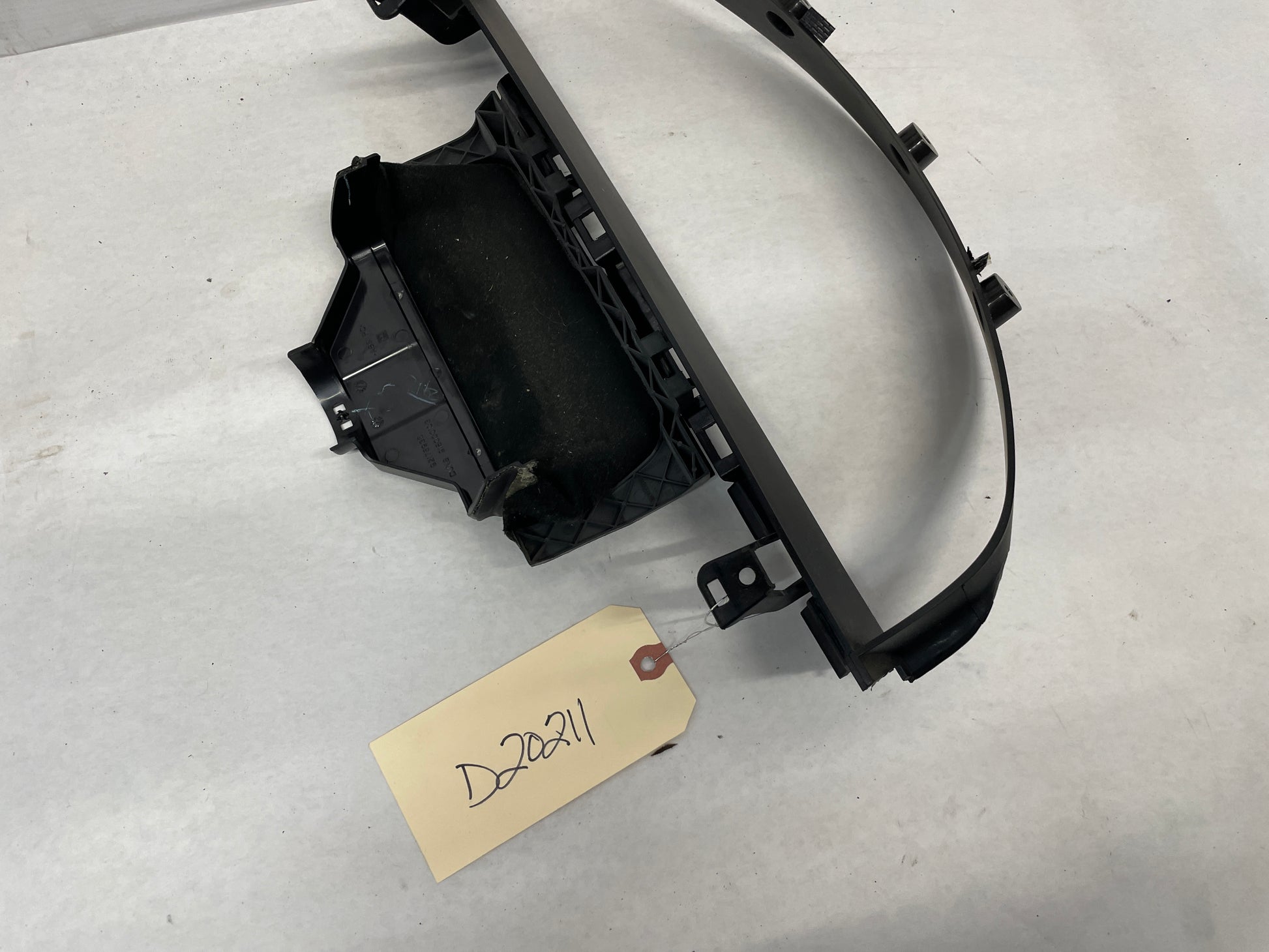 2009 Pontiac G8 GT Speedometer Gauge Cluster Bezel Trim OEM - Day's Parts Yard