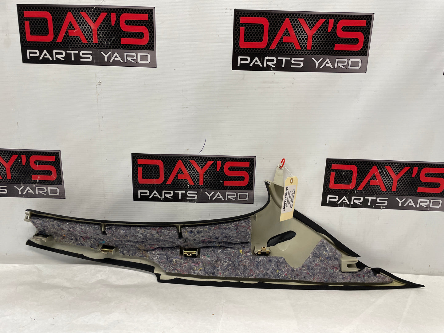 2005 Pontiac GTO RH Passenger Rear Interior Quarter C Pillar Seat Belt Cover Trim Panel OEM