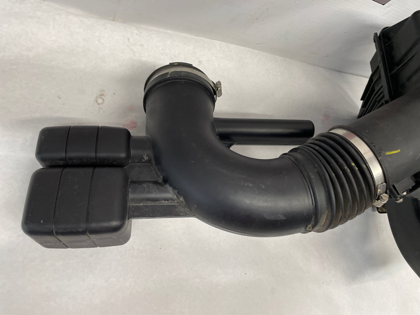 2015 Chevy Camaro SS Factory OEM Air Intake Box Assembly
