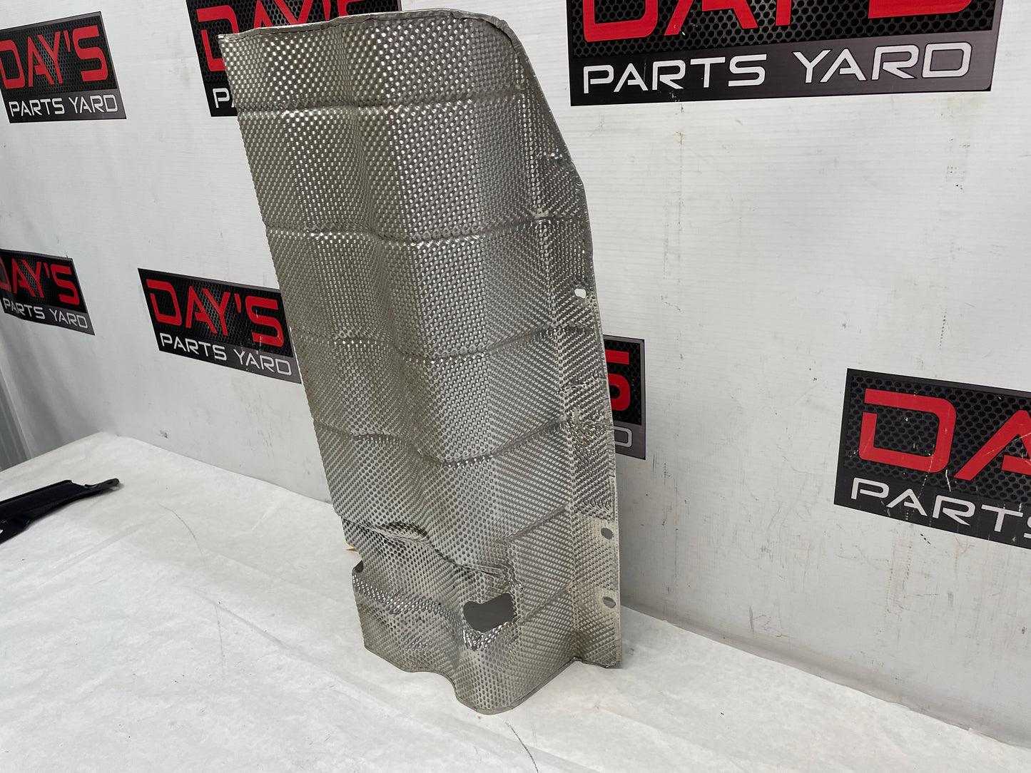 2013 Chevy Camaro ZL1 Transmission Tunnel Exhaust Heat Shield OEM - Day's Parts Yard