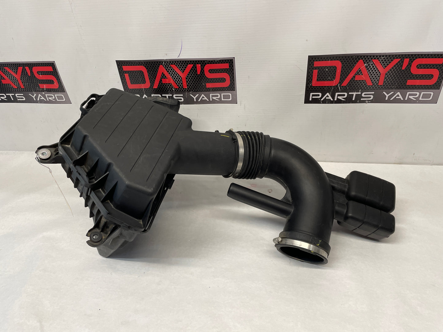 2015 Chevy Camaro SS Factory OEM Air Intake Box Assembly