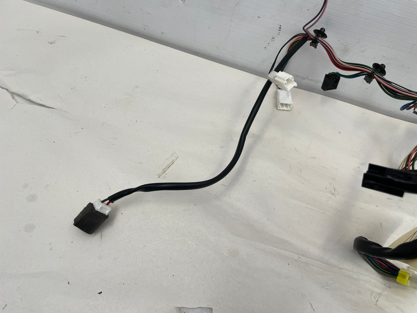 2009 Pontiac G8 Base Front RH Passenger Seat Wire Harness OEM - Day's Parts Yard