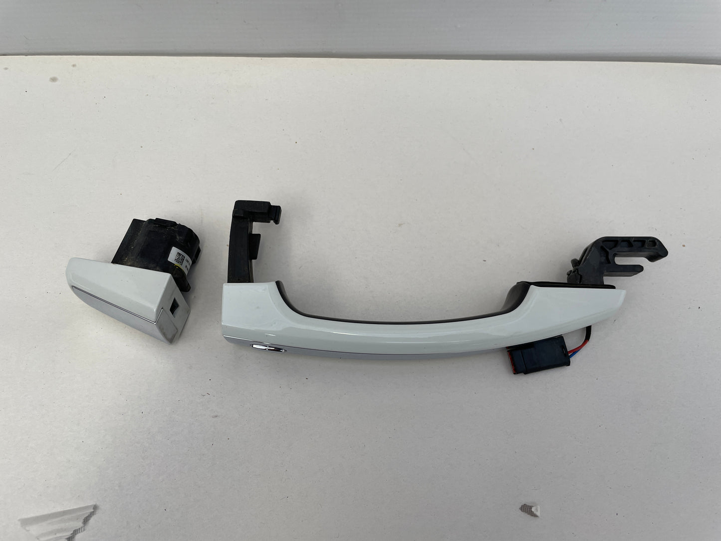 2014 Chevy SS Sedan RH Passenger Exterior Door Handle OEM - Day's Parts Yard