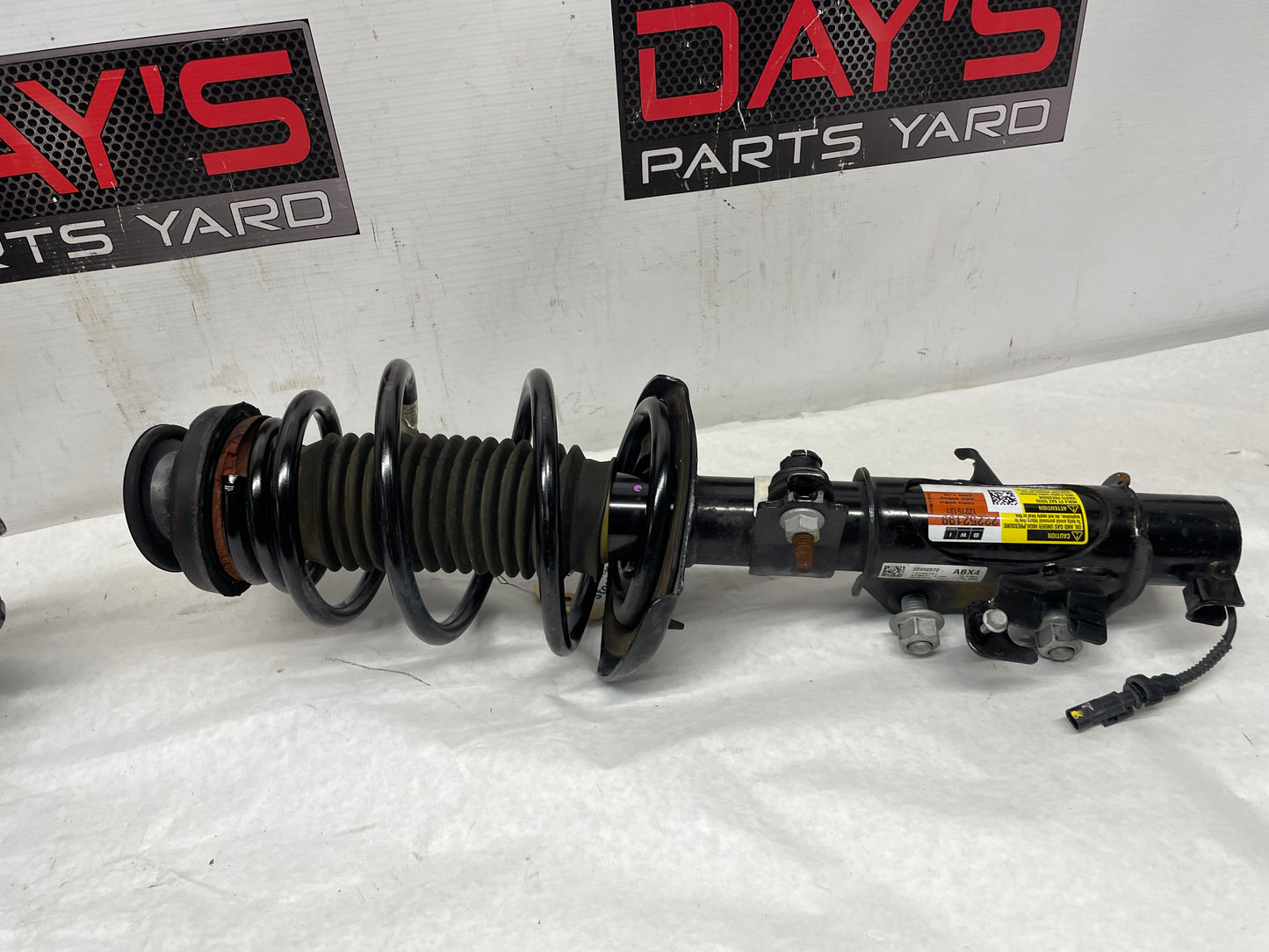 2013 Chevy Camaro ZL1 RH & LH Front Magnetic Ride Struts OEM - Day's Parts Yard