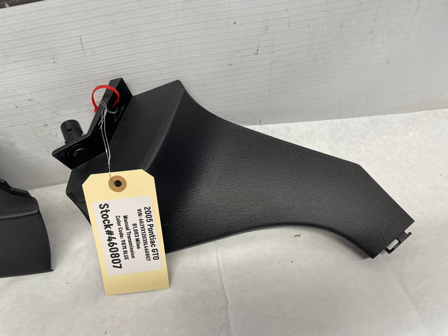 2005 Pontiac GTO RH & LH Center Console Dash Trim Moldings OEM - Day's Parts Yard