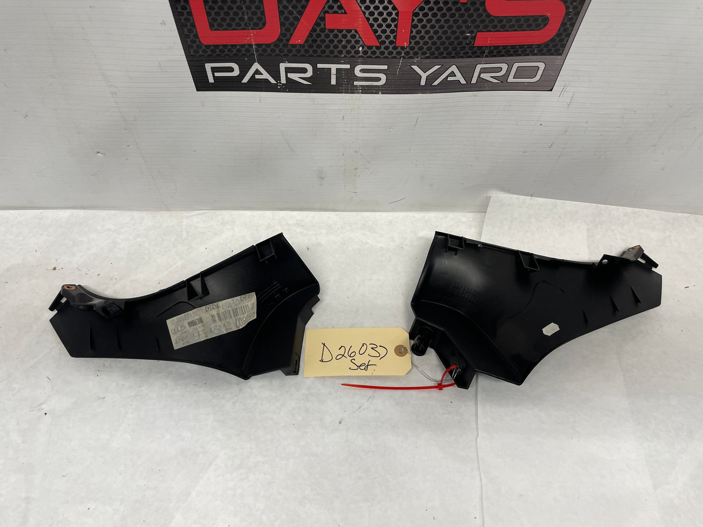 2005 Pontiac GTO RH & LH Center Console Dash Trim Moldings OEM - Day's Parts Yard