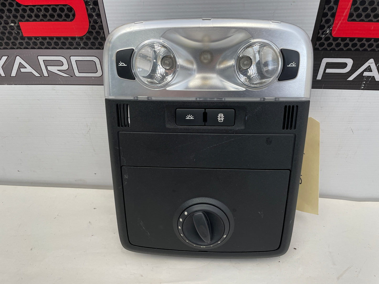 2009 Pontiac G8 Base Over Head Console Dome Light OEM - Day's Parts Yard
