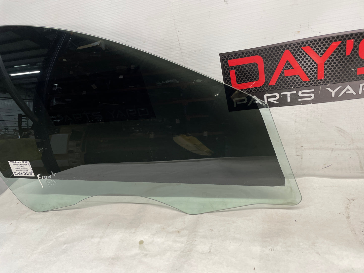 2009 Pontiac G8 GT RH Passenger Front Door Window Glass OEM - Day's Parts Yard