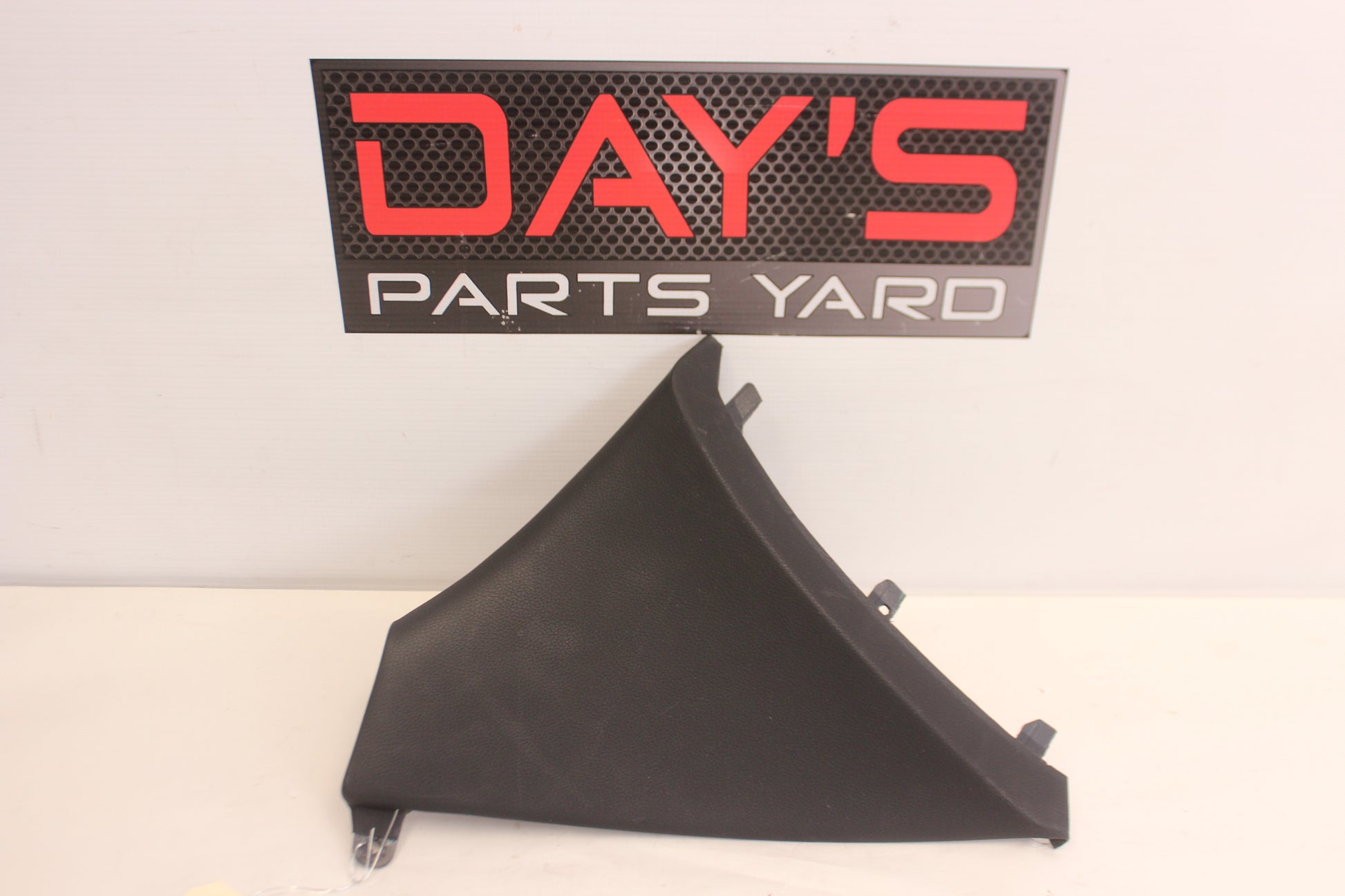 2018 Cadillac CTS-V RH Passenger Dashboard Trim Panel OEM - Day's Parts Yard