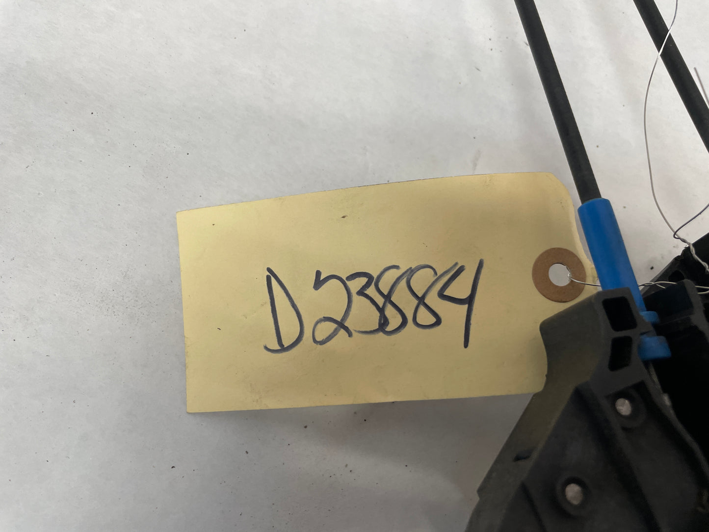 2008 Pontiac G8 RH Passenger Rear Door Lock Actuator OEM - Day's Parts Yard