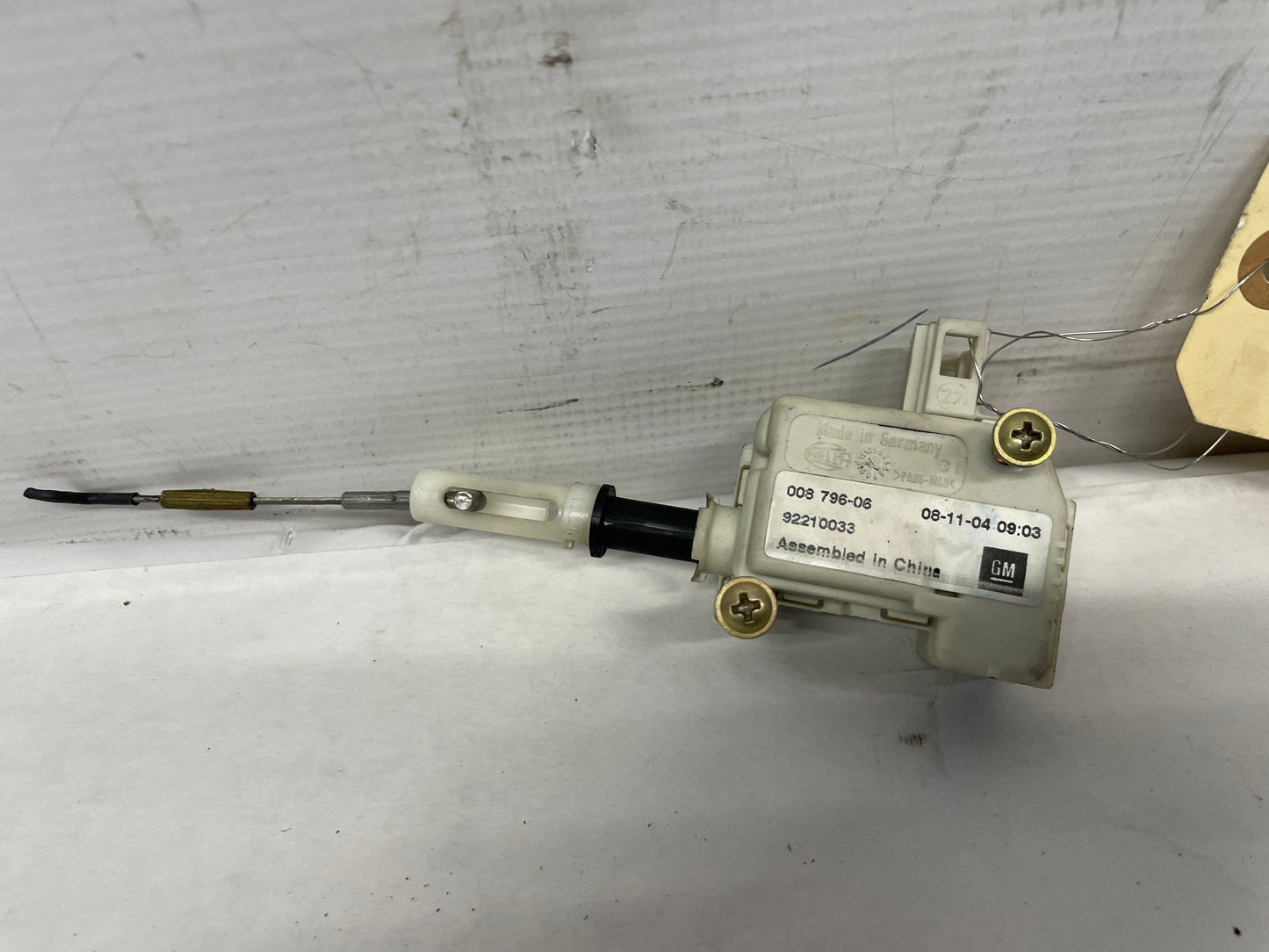 2005 Pontiac GTO Trunk Deck Lid Lock Actuator OEM - Day's Parts Yard