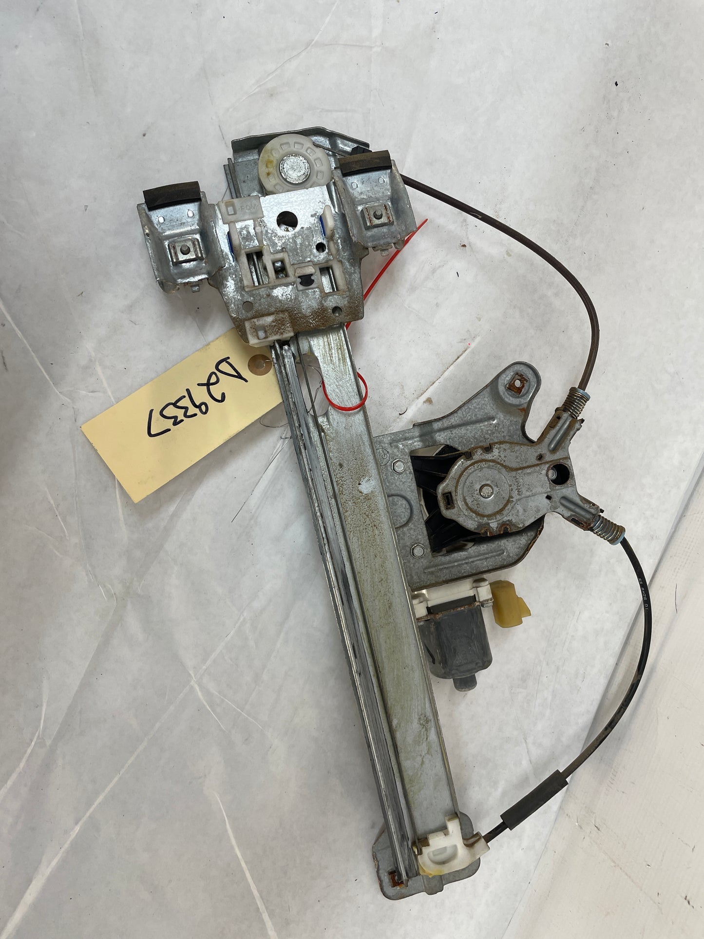 2010 Cadillac CTS-V Sedan RH Passenger Rear Window Regulator w/ Motor OEM - Day's Parts Yard