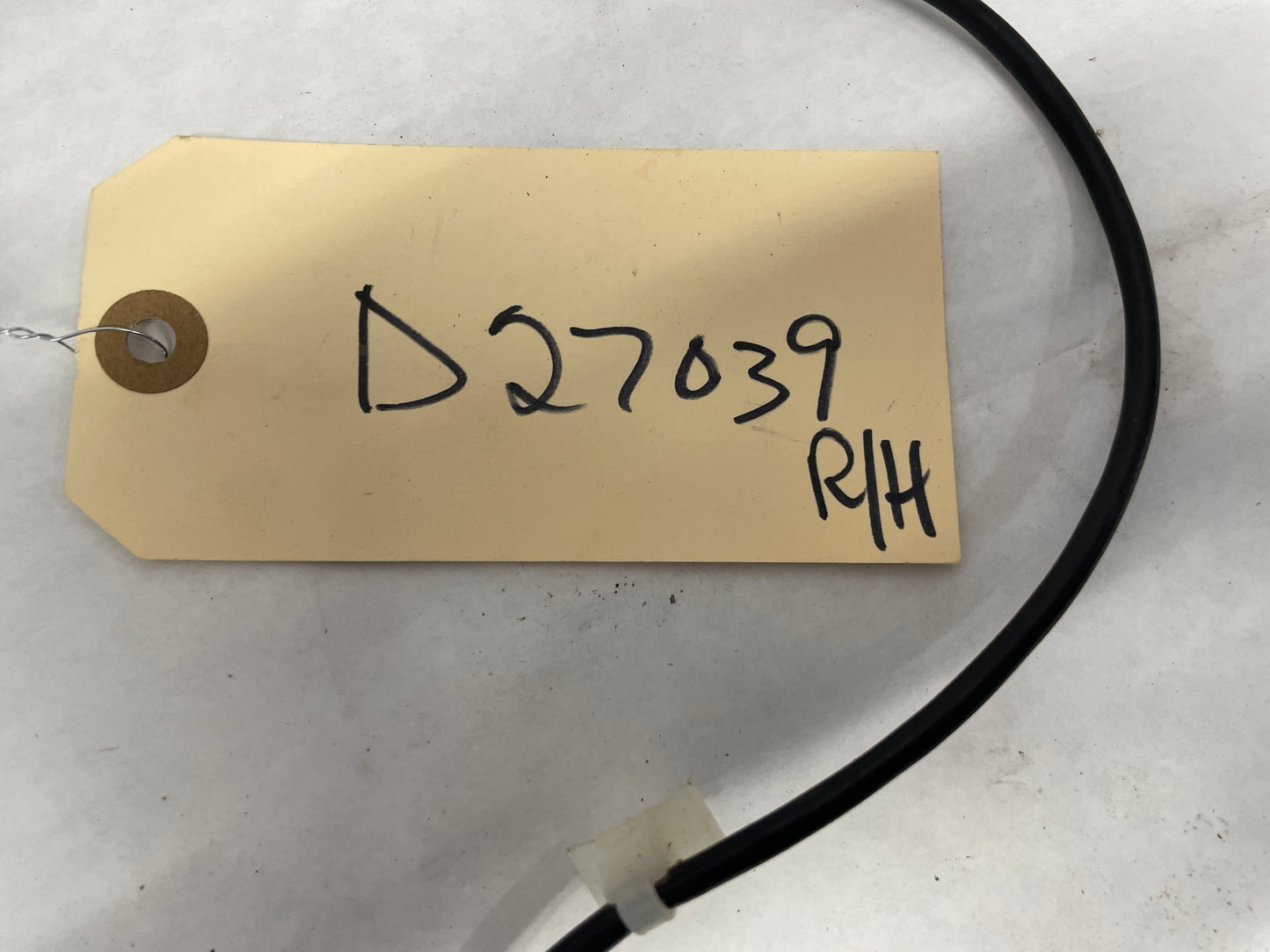 2009 Pontiac G8 GT Front RH Passenger Seat Pretensioner OEM - Day's Parts Yard