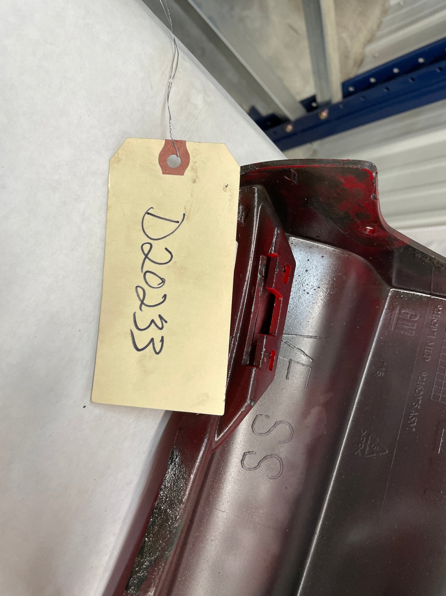 2009 Pontiac G8 LH Driver Rocker Molding Side Skirt Panel Red OEM - Day's Parts Yard