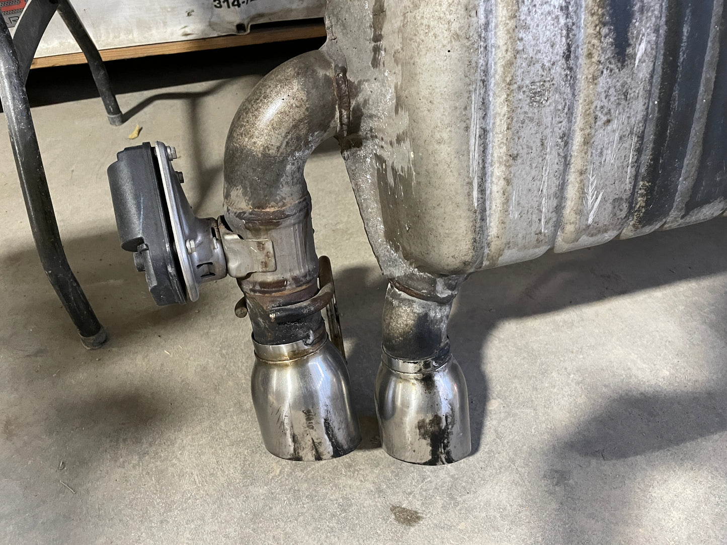2021 Chevy Camaro SS Exhaust Muffler NPP Bi Mode Active w/ Valves Actuators OEM - Day's Parts Yard
