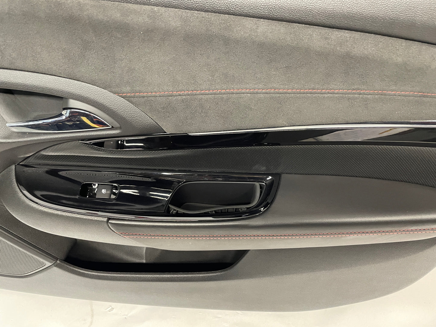2014 Chevrolet SS Sedan RH Passenger Front Door Panel OEM - Day's Parts Yard