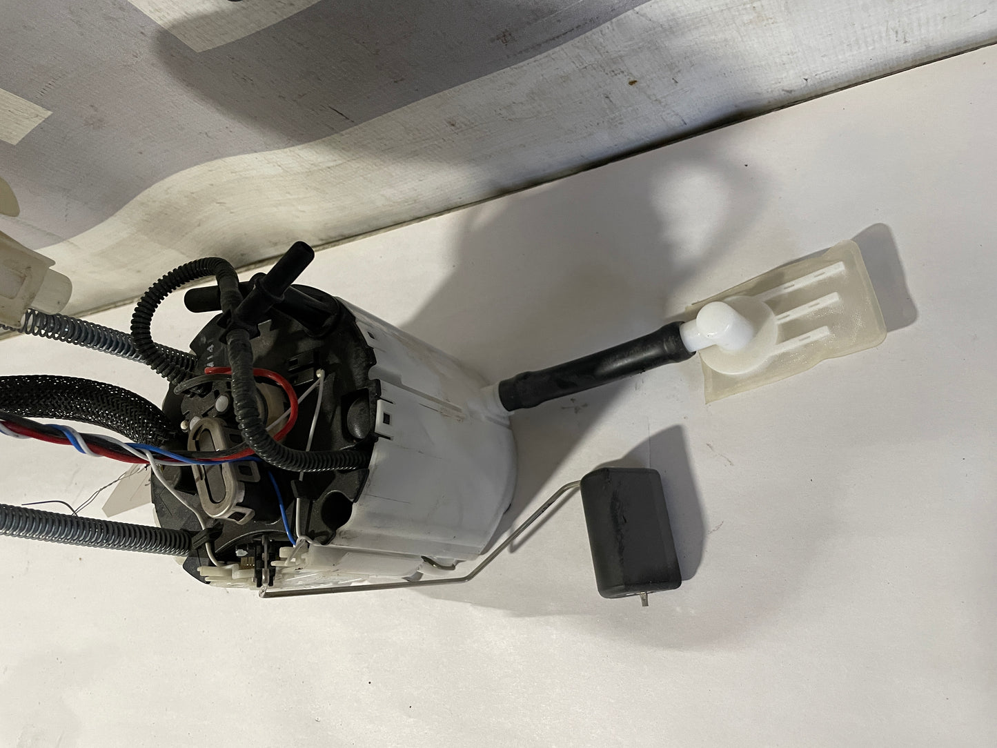 2018 Chevrolet Camaro SS Fuel Pump Assembly OEM - Day's Parts Yard