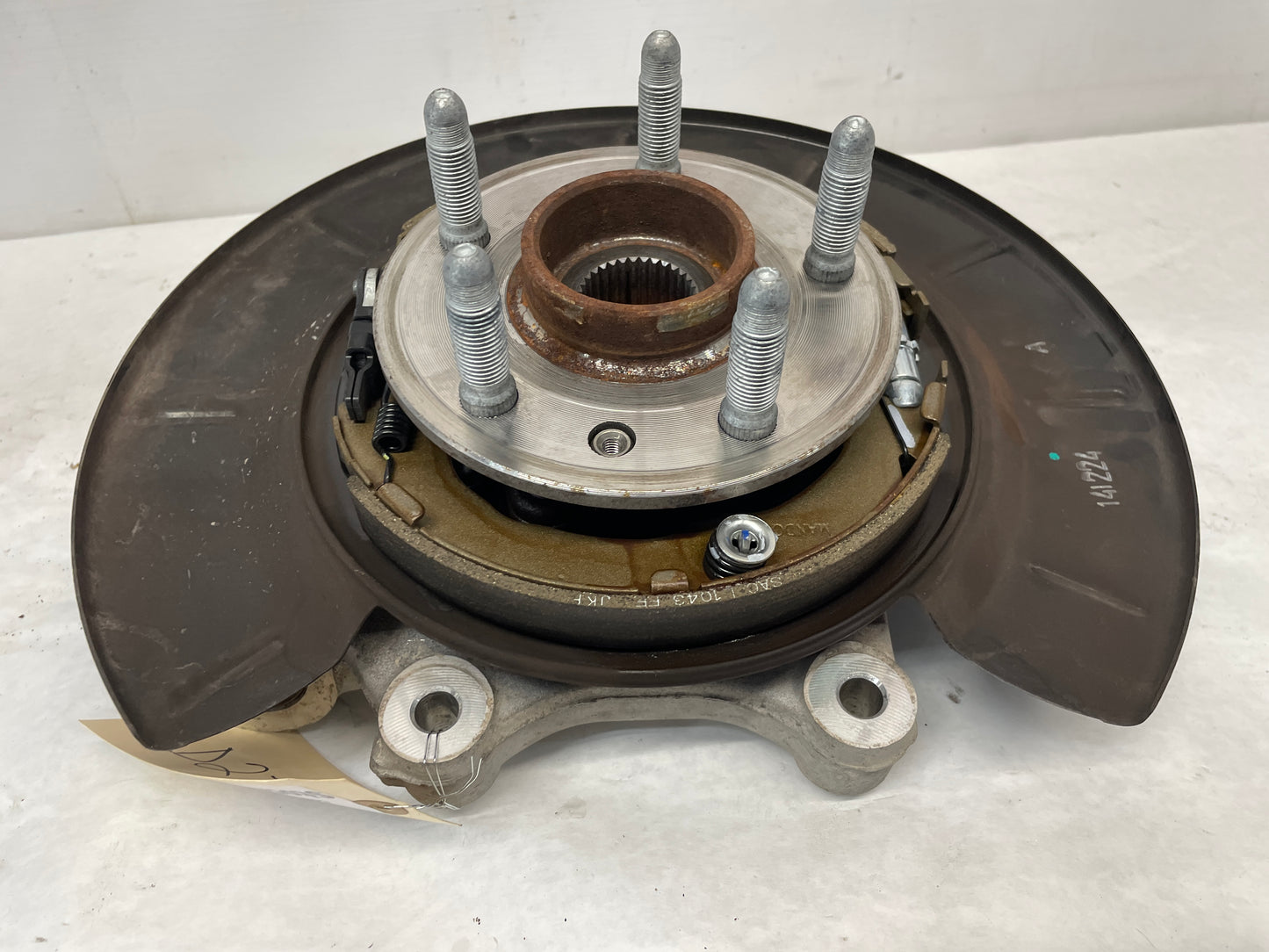 2015 Chevy Camaro SS LH Driver Rear Spindle Knuckle Hub Wheel Bearing OEM