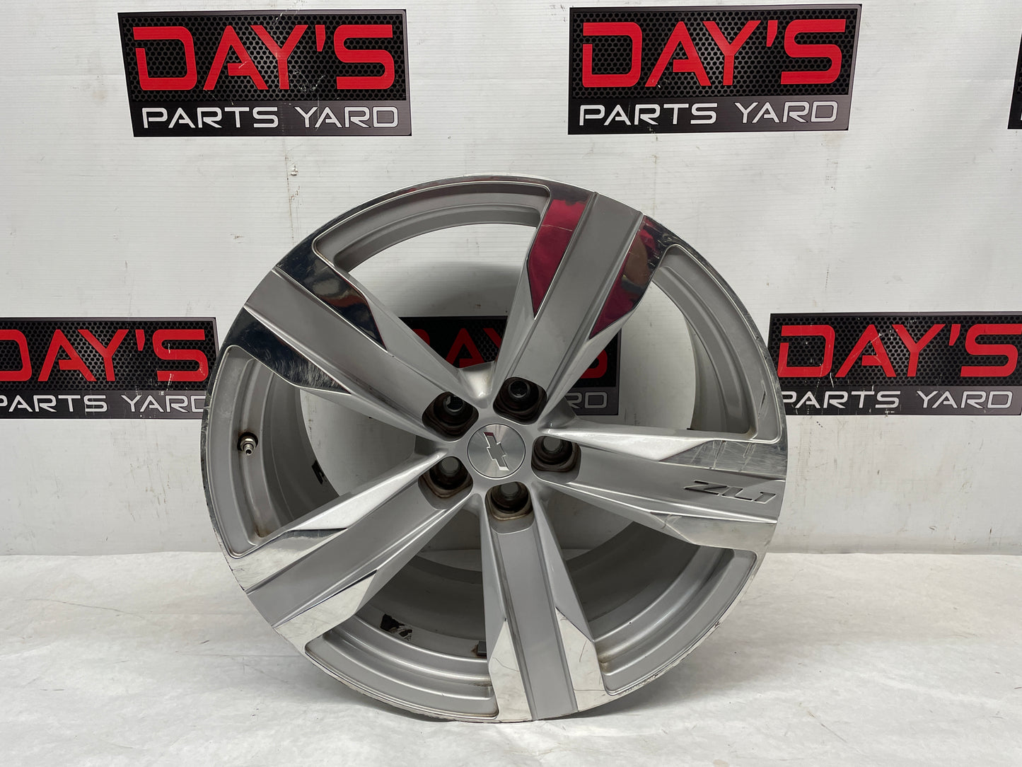 2013 Chevy Camaro ZL1 Front ZL1 Wheel 20X10 OEM - Day's Parts Yard