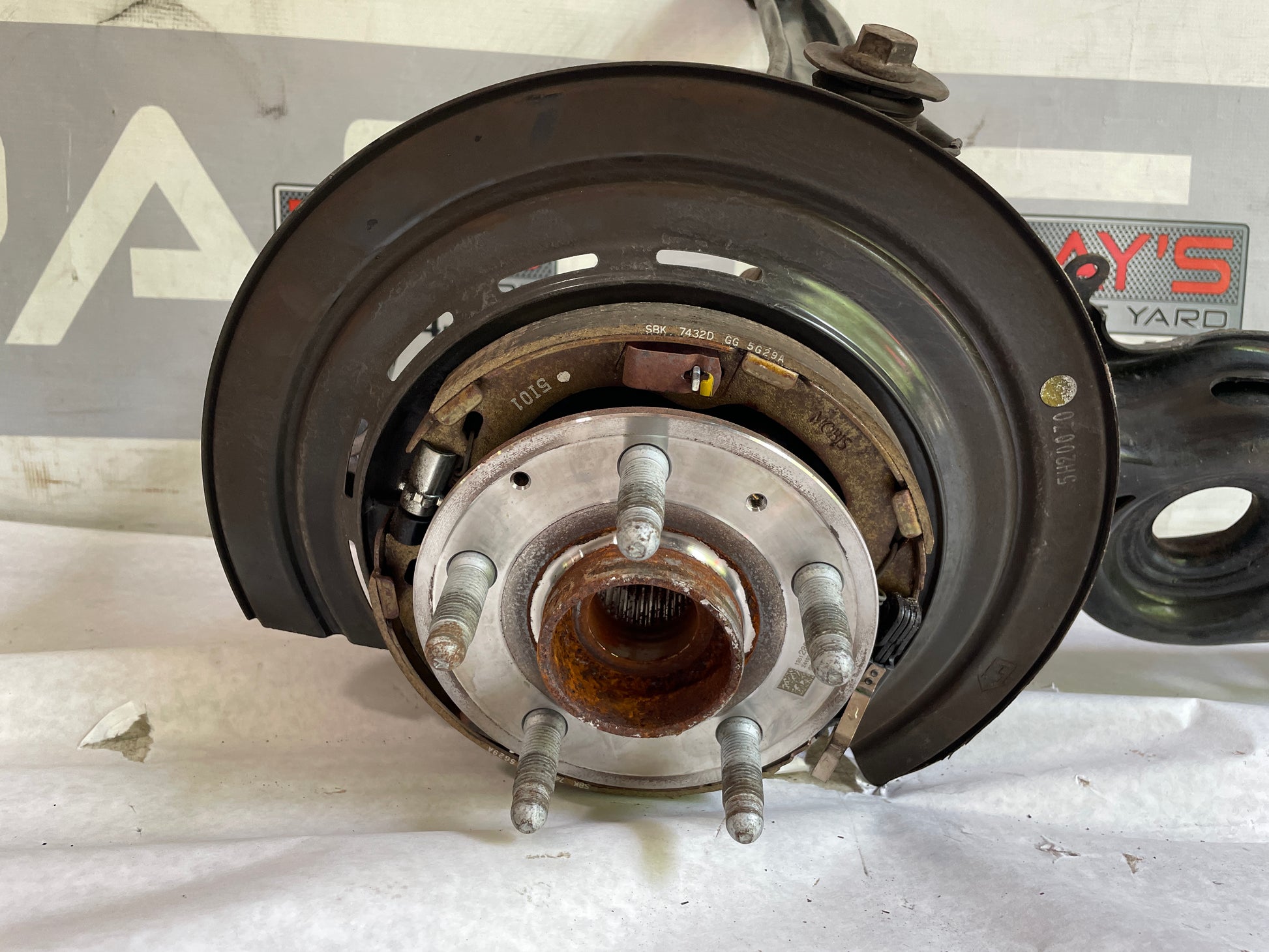 2017 Cadillac ATS-V Coupe Rear Passenger Susp Spindle Knuc Hub Control Arms OEM - Day's Parts Yard