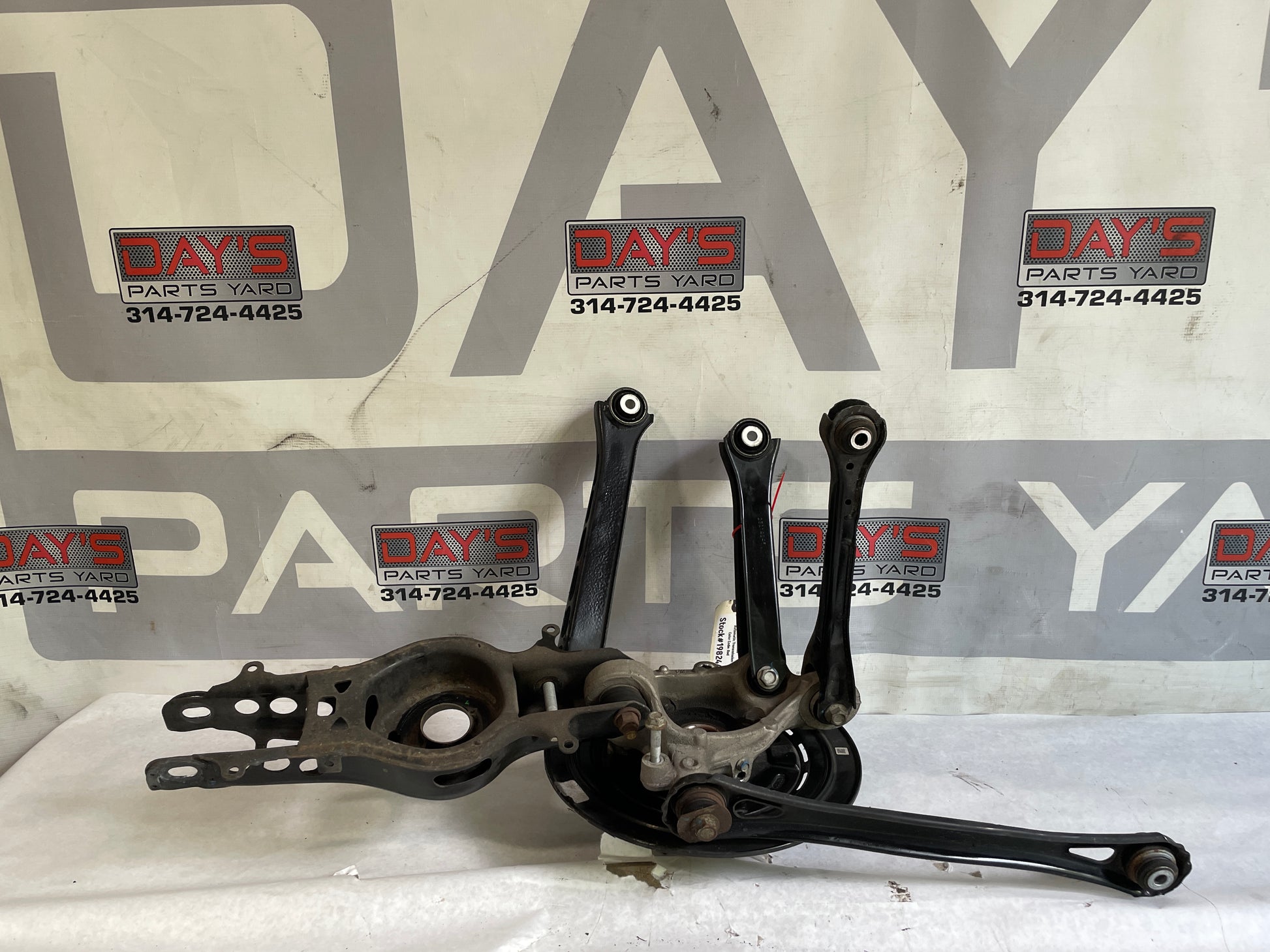2017 Cadillac ATS-V Coupe Rear Passenger Susp Spindle Knuc Hub Control Arms OEM - Day's Parts Yard