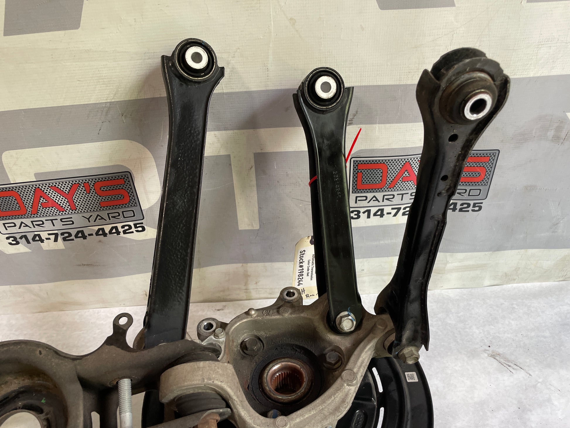 2017 Cadillac ATS-V Coupe Rear Passenger Susp Spindle Knuc Hub Control Arms OEM - Day's Parts Yard