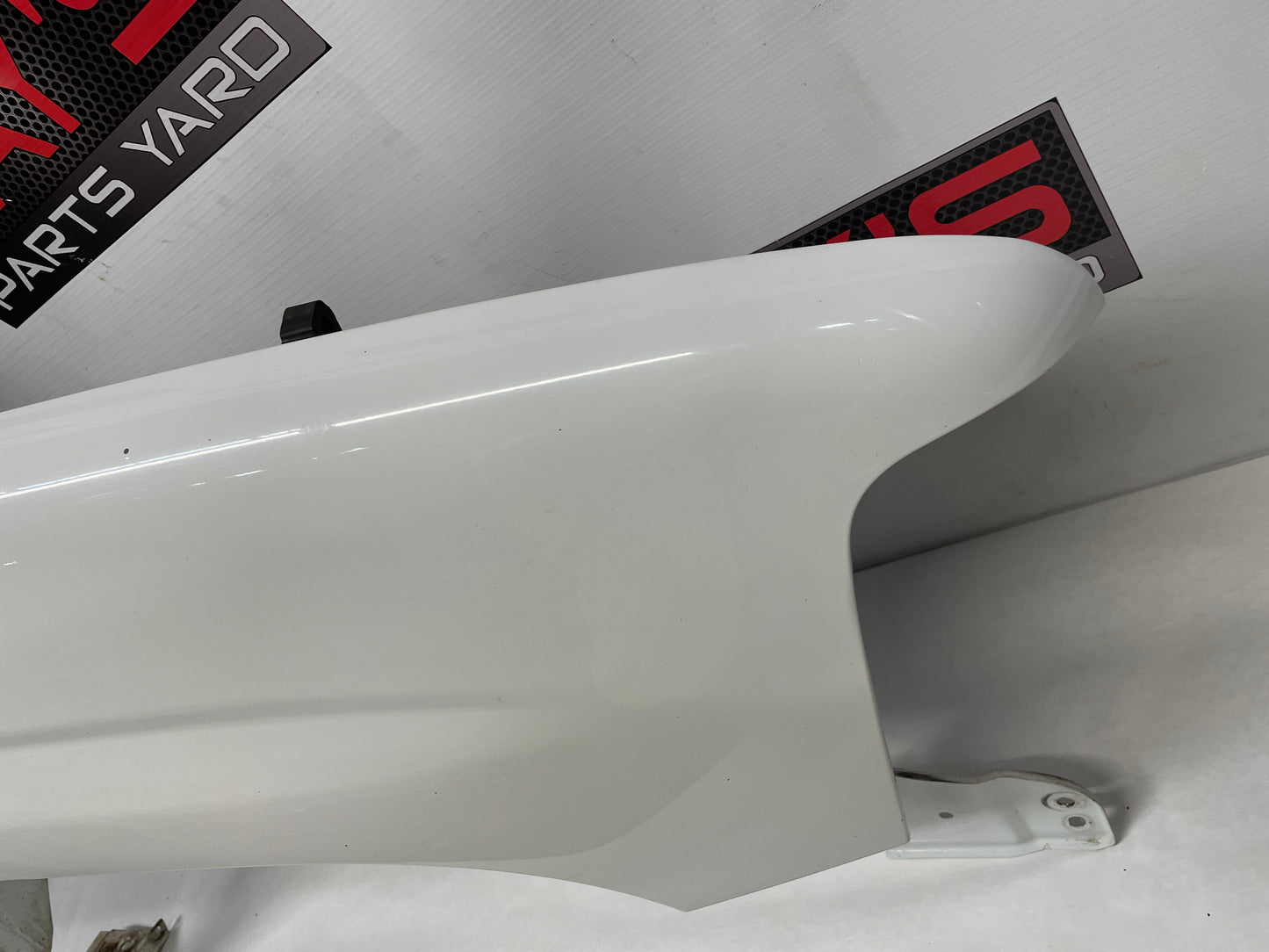 2003 Chevy Suburban RH Passenger Fender White OEM - Day's Parts Yard