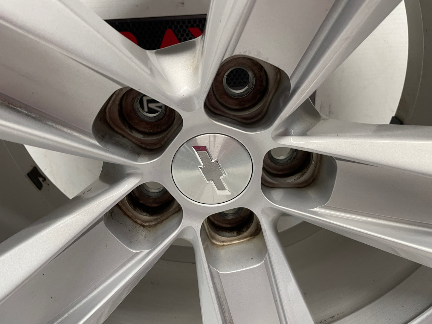 2013 Chevy Camaro ZL1 Front ZL1 Wheel 20X10 OEM - Day's Parts Yard