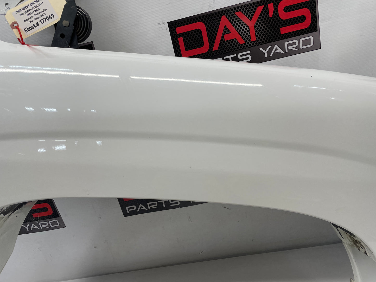 2003 Chevy Suburban RH Passenger Fender White OEM - Day's Parts Yard