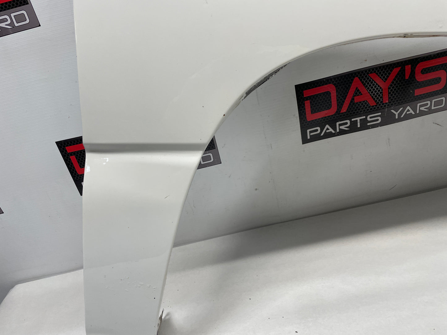 2003 Chevy Suburban RH Passenger Fender White OEM - Day's Parts Yard