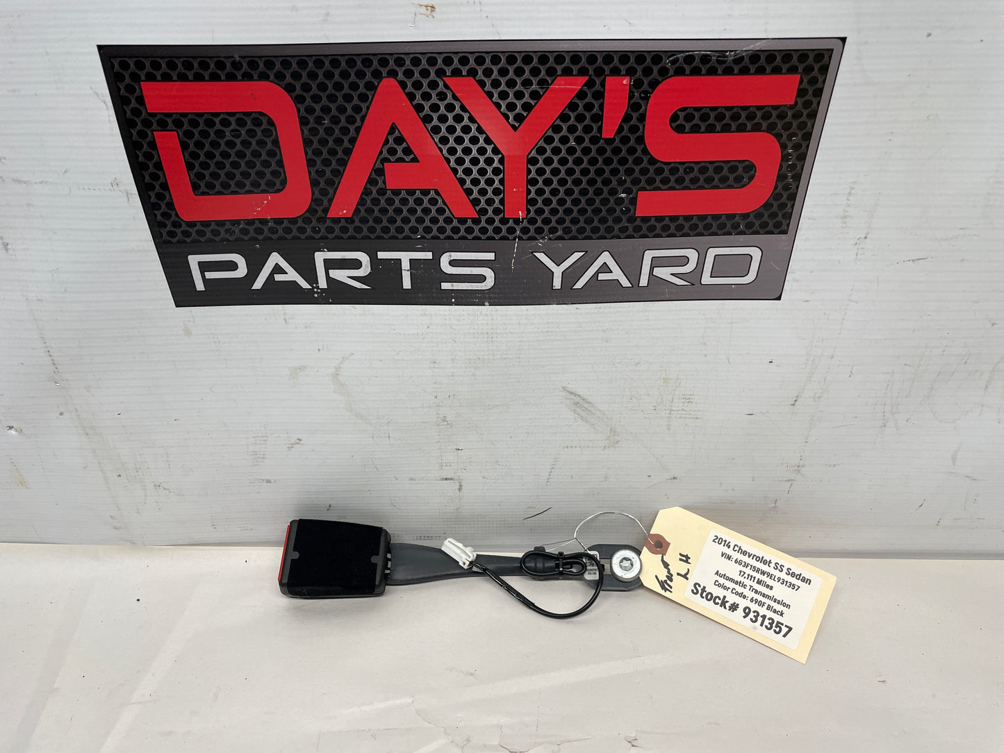 2014 Chevy SS Sedan LH Driver Seat Belt Buckle Receiver OEM - Day's Parts Yard