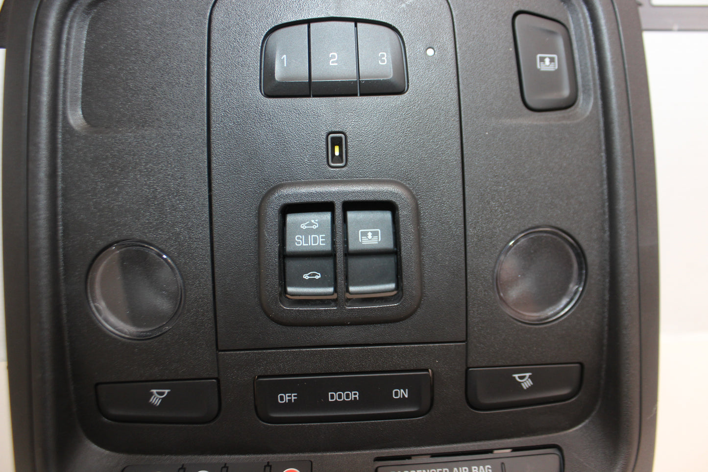 2018 Cadillac CTS-V Overhead Console Control Unit Dome Light OEM - Day's Parts Yard