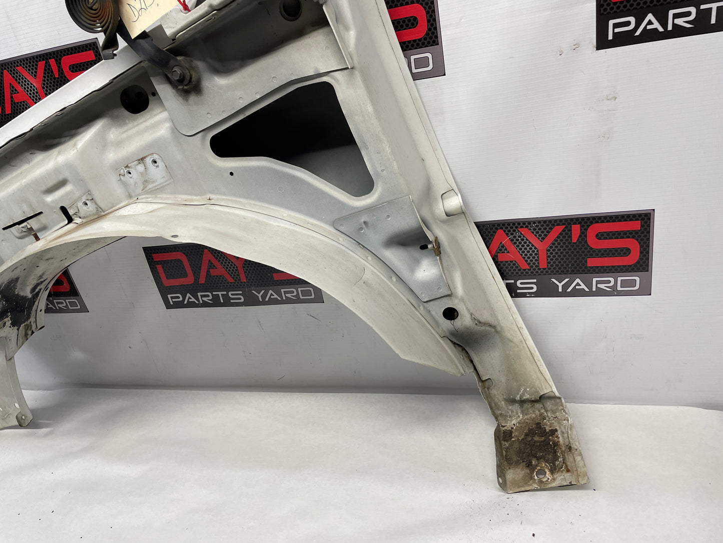 2003 Chevy Suburban RH Passenger Fender White OEM - Day's Parts Yard