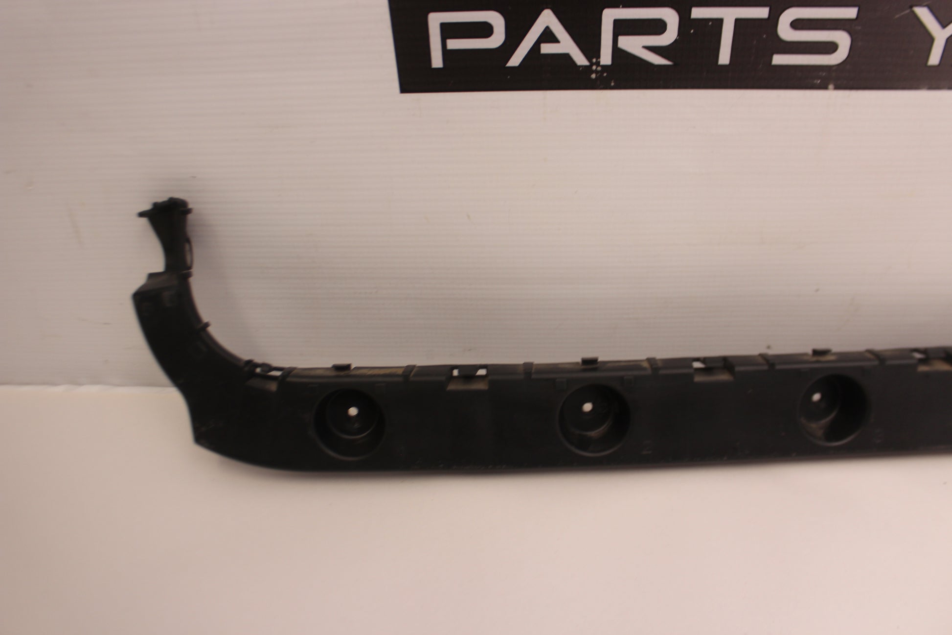 2018 Cadillac CTS-V Rear RH Passenger Bumper Bracket OEM - Day's Parts Yard