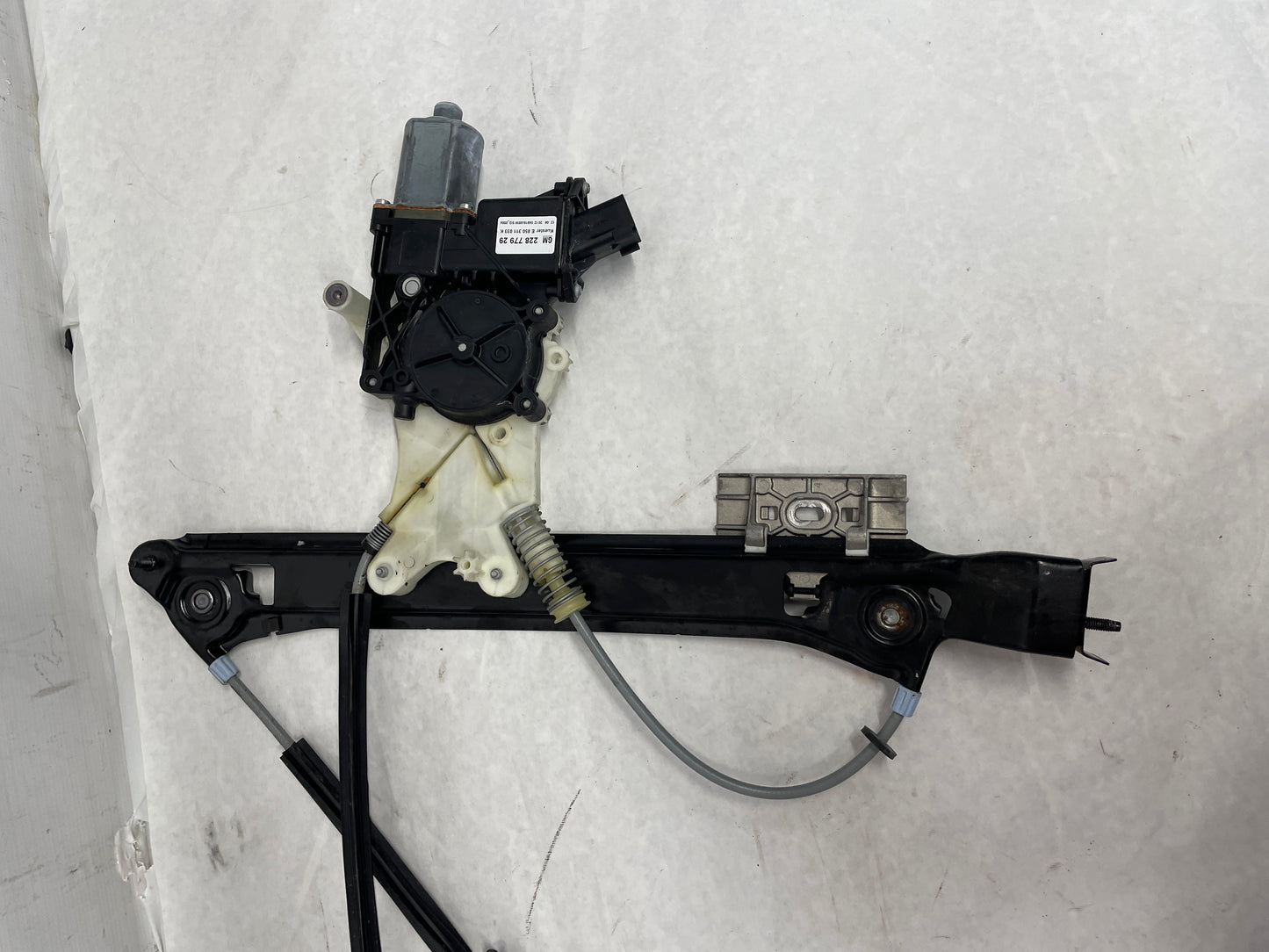 2013 Chevy Camaro ZL1 LH Driver Front Window Regulator w/ Motor OEM - Day's Parts Yard