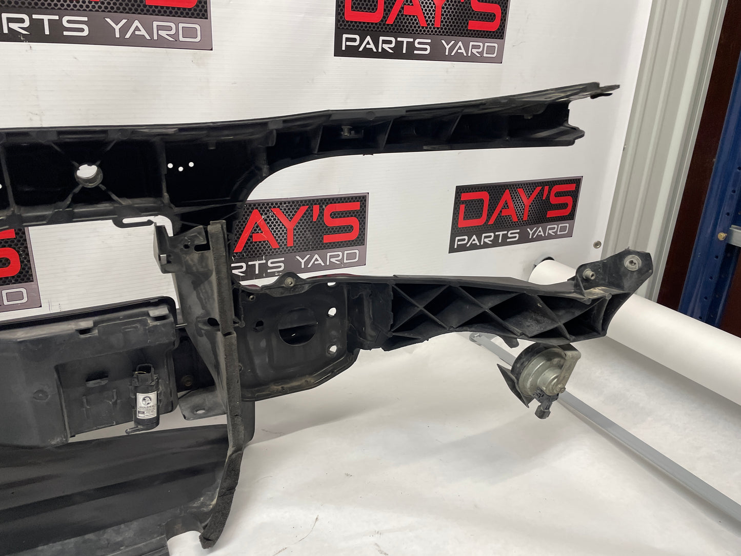 2008 Pontiac G8 GT Radiator Core Support Front End Bracket Support OEM - Day's Parts Yard