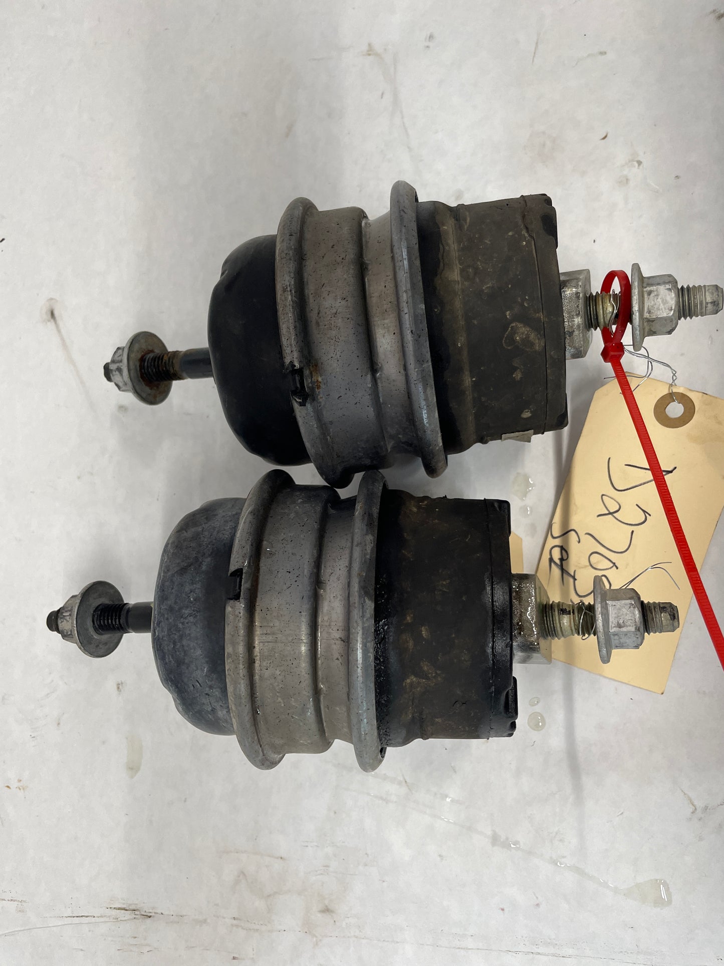 2015 Chevy Camaro SS RH & LH Engine Motor Mounts OEM
