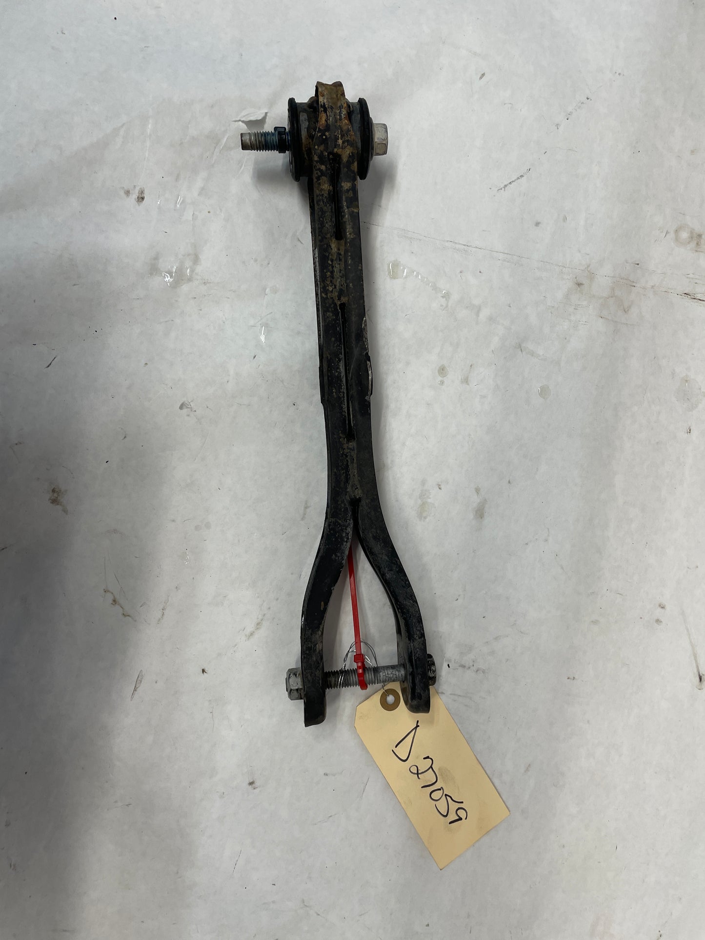 2015 Chevy Camaro SS RH Passenger Rear Suspension Trailing Arm OEM