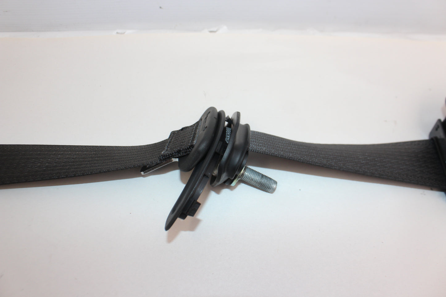 2018 Cadillac CTS-V Rear RH Passenger Seat Belt Seatbelt Retractor OEM - Day's Parts Yard