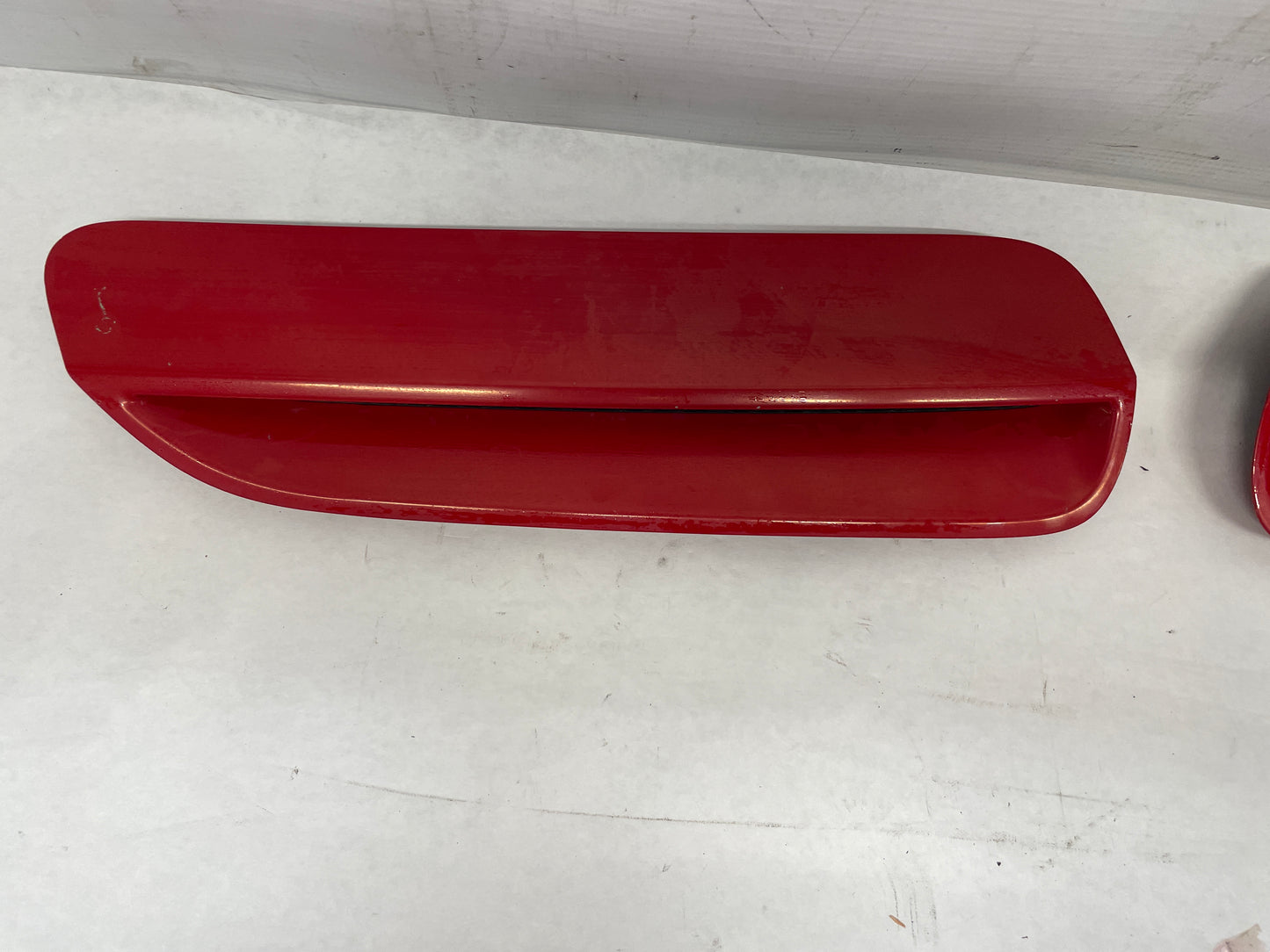 2008 Pontiac G8 GT RH & LH Hood Scoops Vents Red OEM - Day's Parts Yard