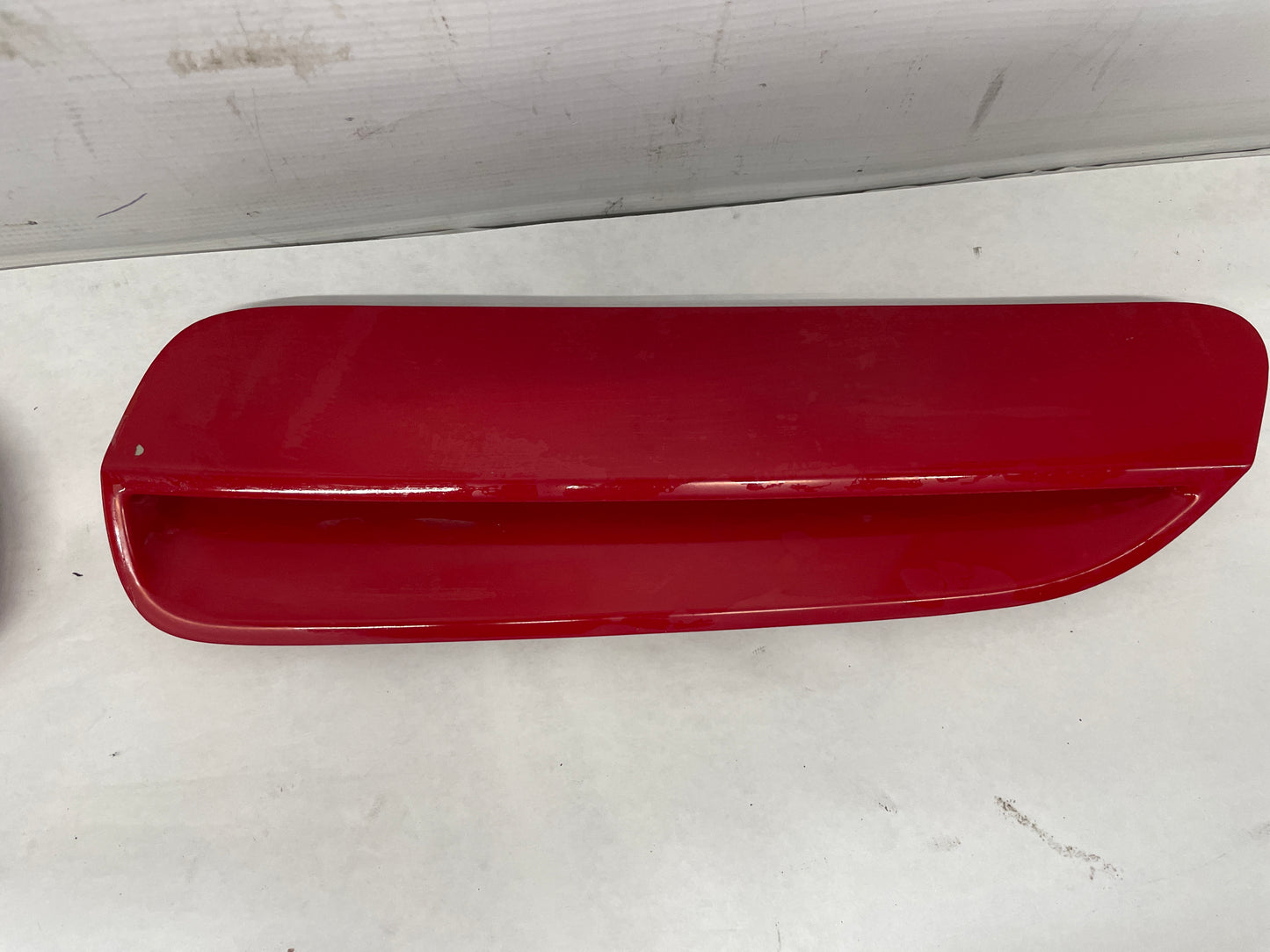 2008 Pontiac G8 GT RH & LH Hood Scoops Vents Red OEM - Day's Parts Yard