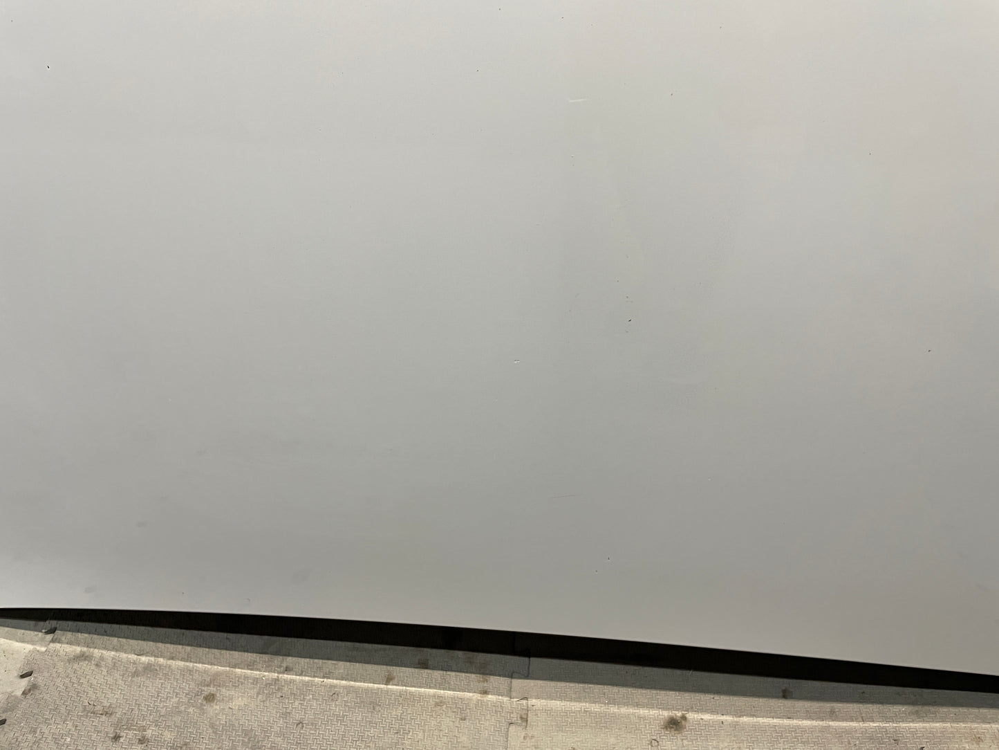 2003 Chevy Suburban Hood White OEM - Day's Parts Yard