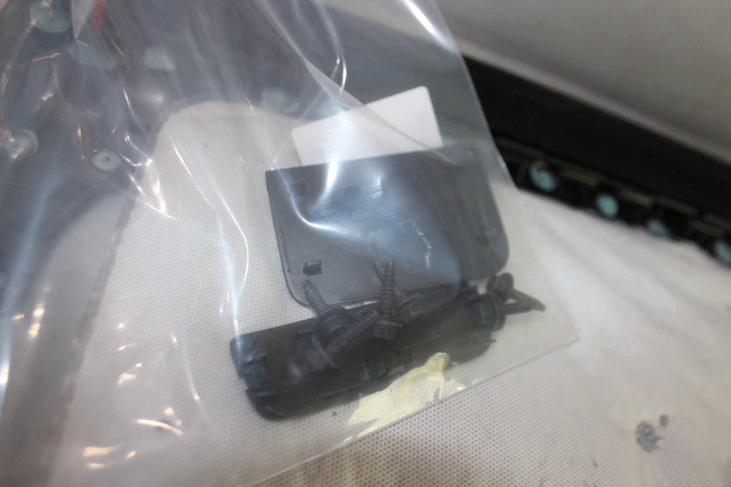 2014 GMC Sierra K1500 Denali Front RH Passenger Door Panel OEM - Day's Parts Yard