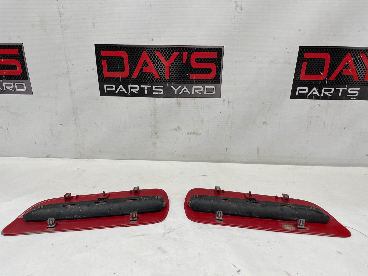 2008 Pontiac G8 GT RH & LH Hood Scoops Vents Red OEM - Day's Parts Yard