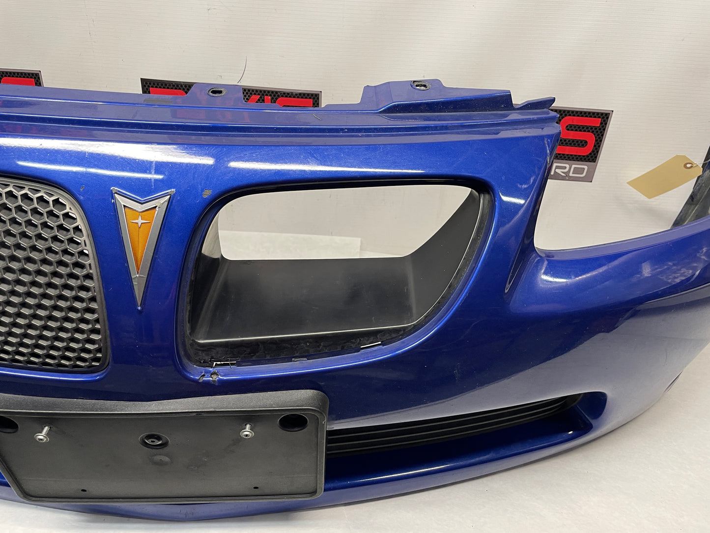2005 Pontiac GTO Front Bumper Cover Fascia Grilles Blue OEM