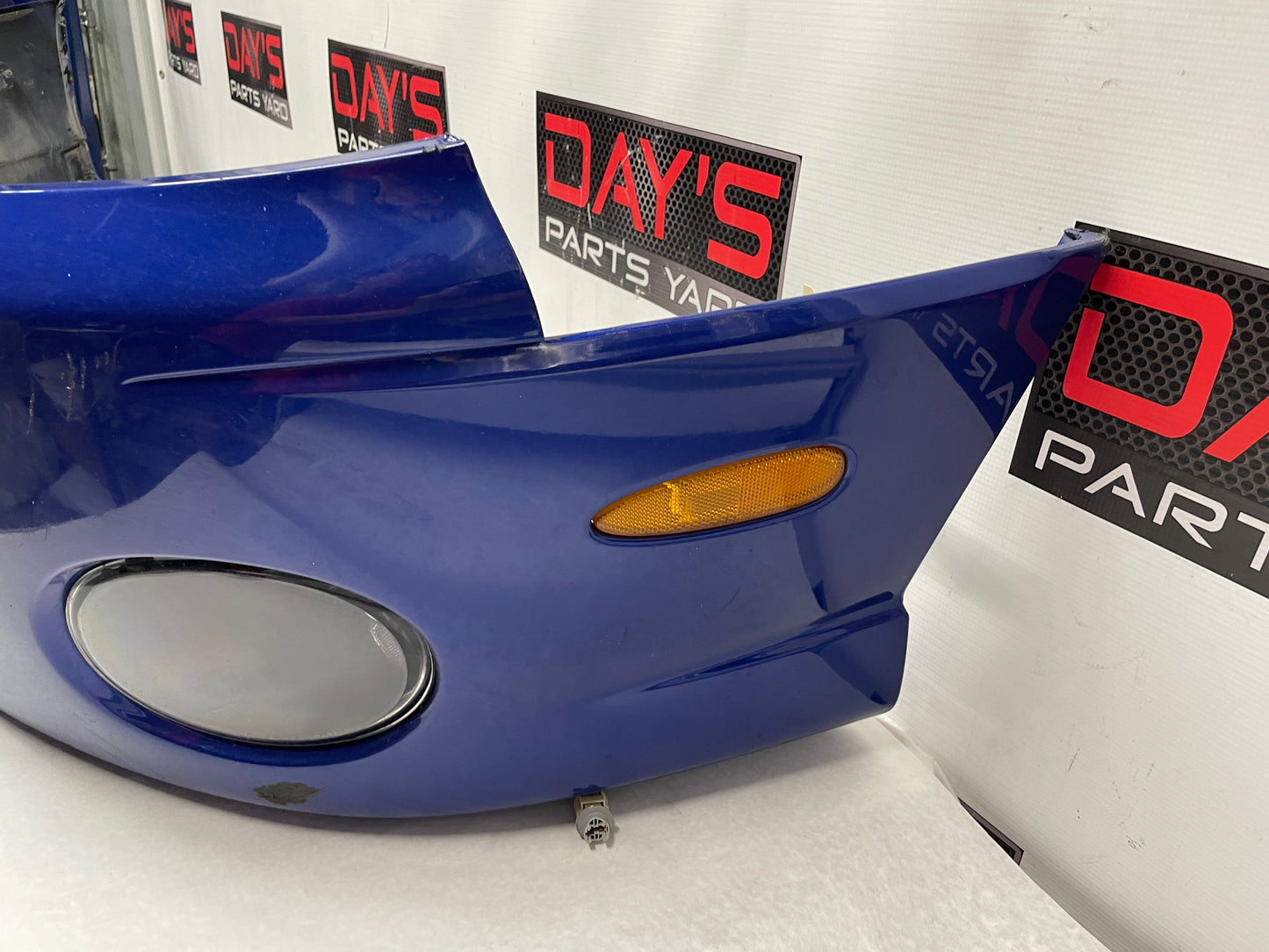 2005 Pontiac GTO Front Bumper Cover Fascia Grilles Blue OEM
