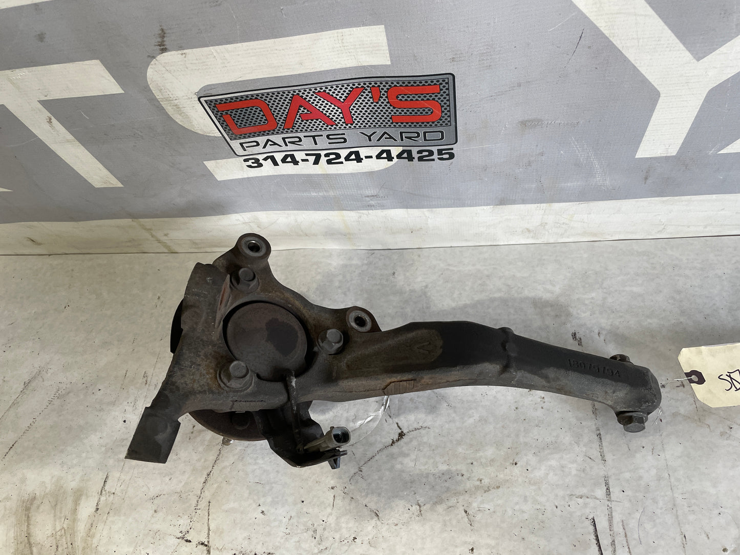 2004 Cadillac CTS-V Front LH Driver Spindle Hub Knuckle OEM - Day's Parts Yard