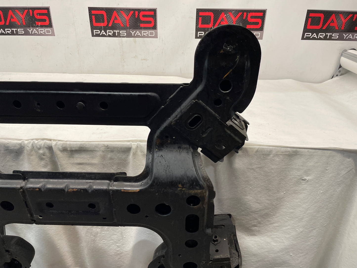 2008 Pontiac G8 GT Front Suspension Engine Cradle Cross K Member Sub Frame OEM - Day's Parts Yard